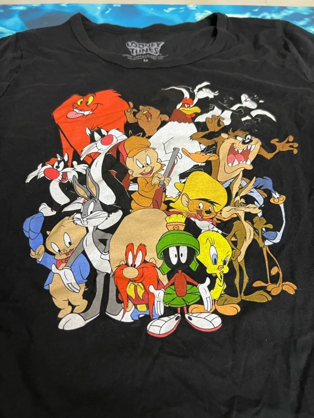 ☀️Black Looney Tunes Character Collage Tee size medium - Picture 3 of 11
